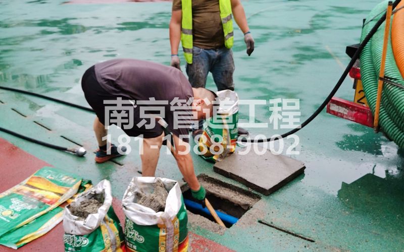 218鼓楼管道清淤